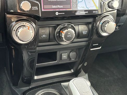 Certified 2024 Toyota 4Runner TRD Off-Road image 21