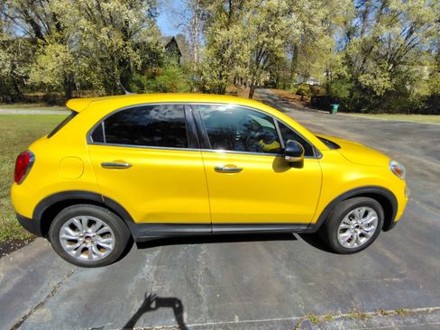 Used 2016 FIAT 500X Lounge image 1