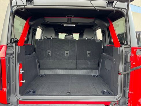 Used 2024 Ford Bronco Badlands image 28