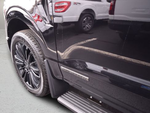 Used 2025 Ford F150 Platinum w/ Equipment Group 702A High image 11