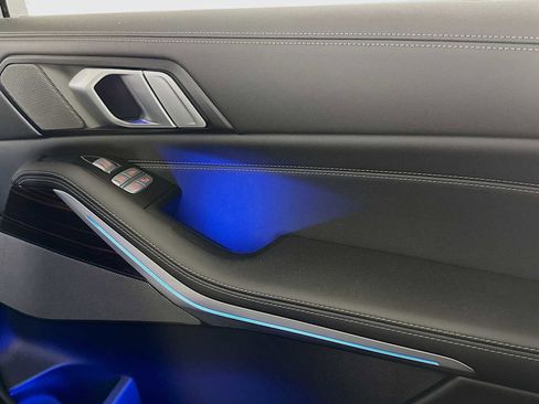 Used 2023 BMW X7 xDrive40i w/ Premium Package image 26