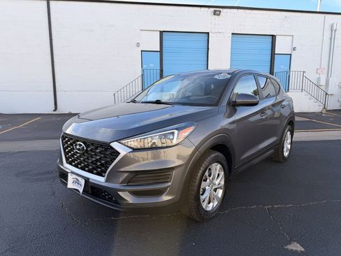 Used 2020 Hyundai Tucson SE w/ Cargo Package image 3