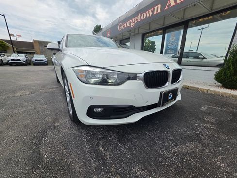 Used 2017 BMW 320i xDrive Sedan AWD/4WD image 35