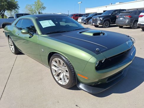 Used 2020 Dodge Challenger R/T Scat Pack RWD image 8
