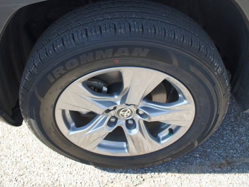 Used 2024 Toyota RAV4 XLE image 24