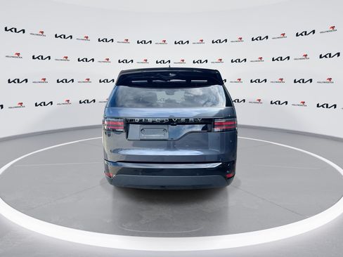 Used 2024 Land Rover Discovery Dynamic SE AWD/4WD image 7