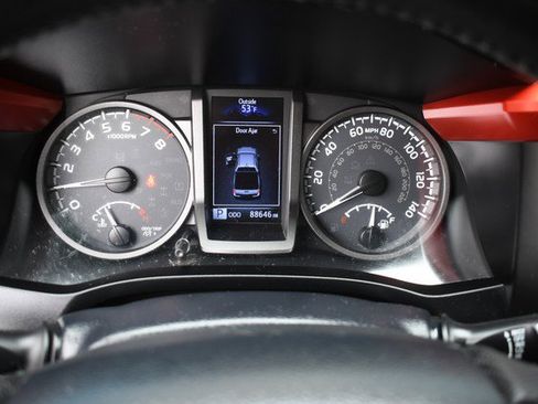 Certified 2019 Toyota Tacoma TRD Sport image 31