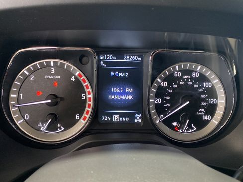 Used 2016 Nissan Titan Platinum Reserve AWD/4WD image 16