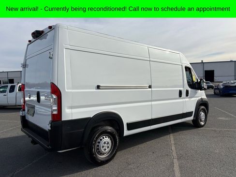Used 2024 RAM ProMaster 2500 w/ Convenience Group image 3