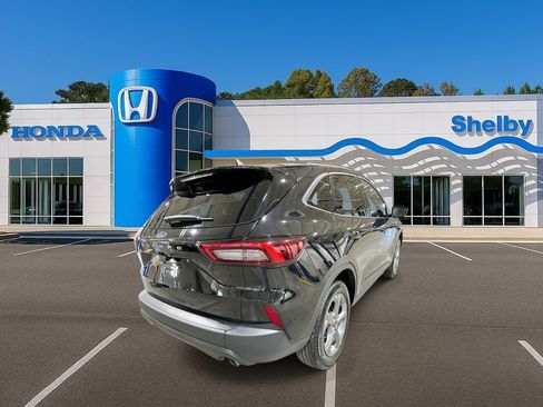 Used 2025 Ford Escape ST-Line image 8