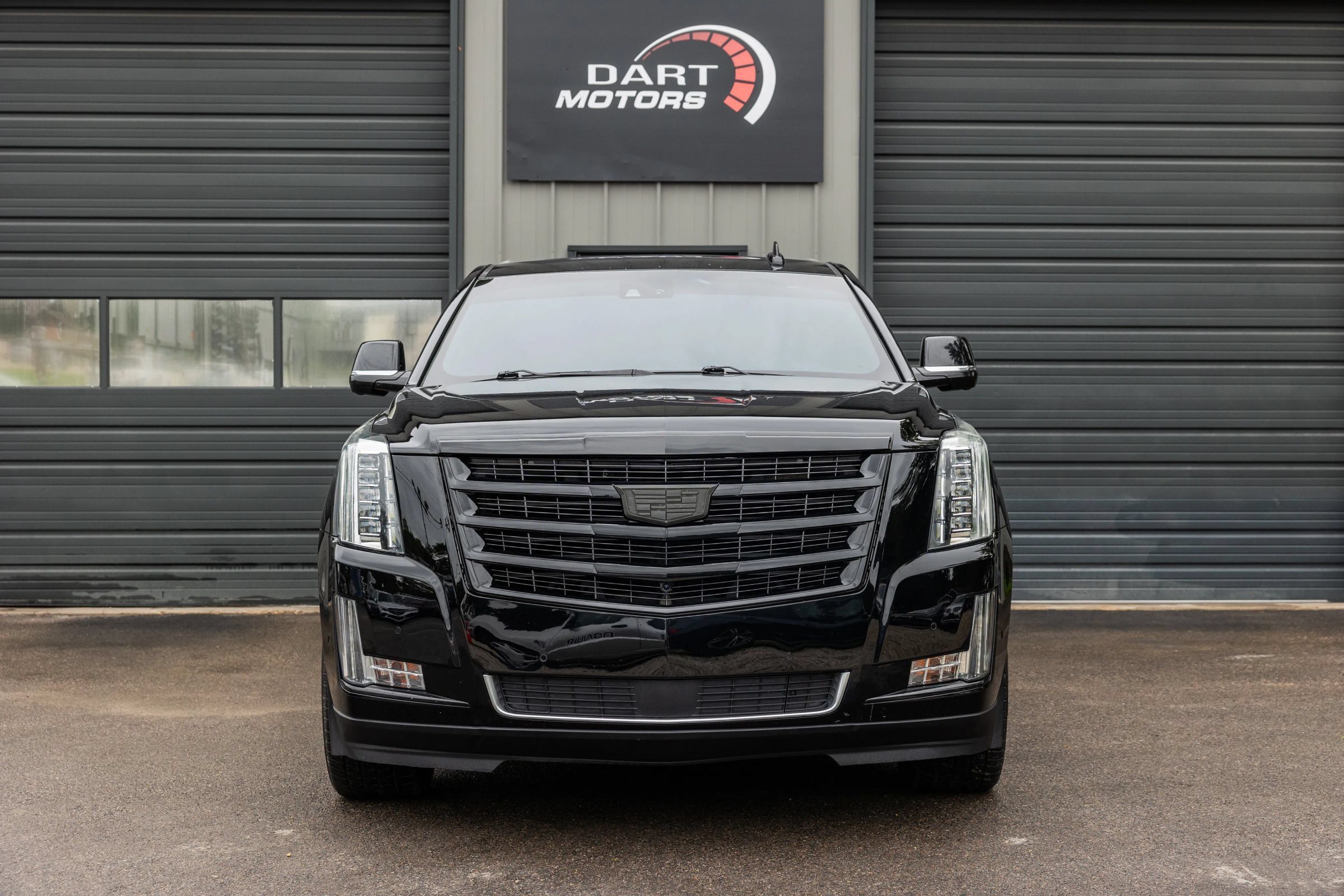 Used 2018 Cadillac Escalade ESV Platinum AWD/4WD image 2