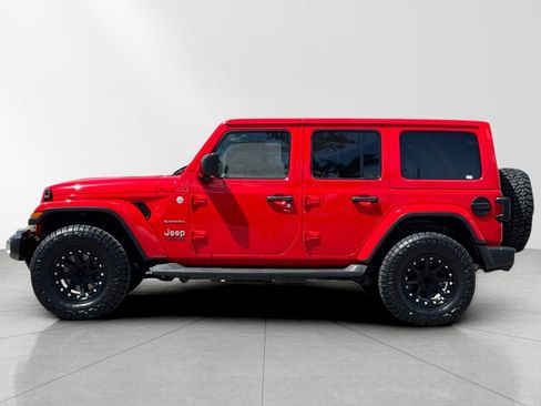 Used 2019 Jeep Wrangler Unlimited Sahara AWD/4WD image 6