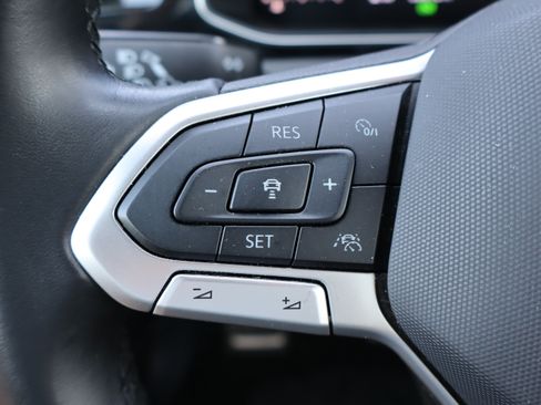 Used 2025 Volkswagen Jetta Sport FWD image 19