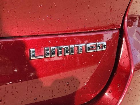 Certified 2023 Jeep Grand Cherokee L Limited AWD/4WD image 13
