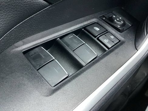 Used 2025 Toyota RAV4 XLE AWD/4WD image 21