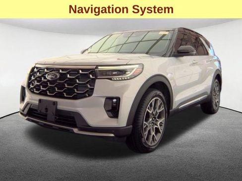 Used 2025 Ford Explorer Platinum w/ Ultimate Package AWD/4WD image 4