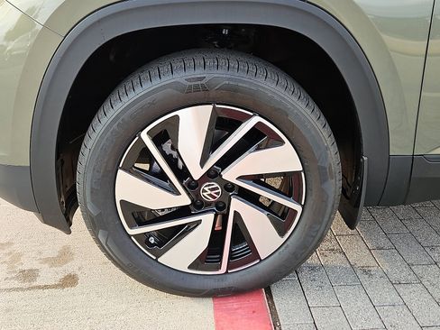 New 2026 Volkswagen Atlas SE image 5