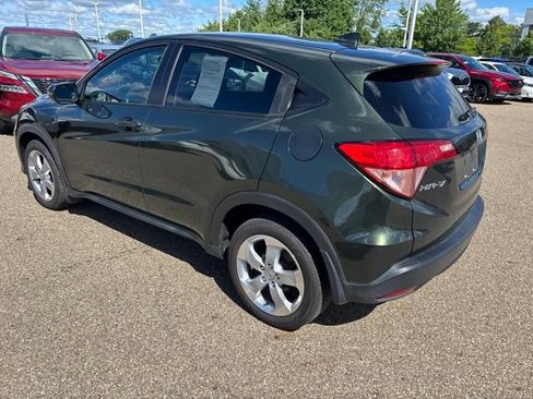 Used 2016 Honda HR-V EX image 4