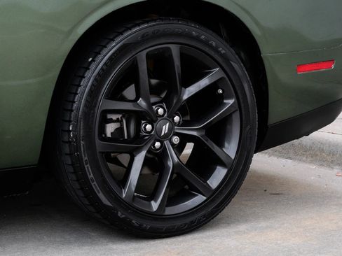 Used 2022 Dodge Challenger GT w/ Plus Package image 33