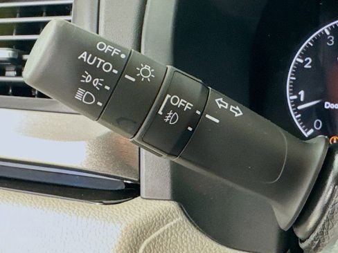 New 2026 Honda Odyssey Touring image 13