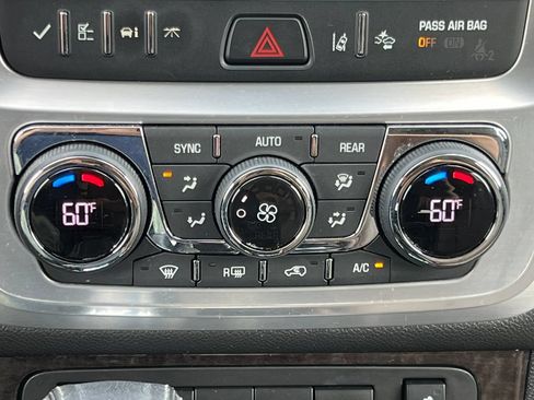 Used 2017 GMC Acadia Limited SLT AWD/4WD image 28