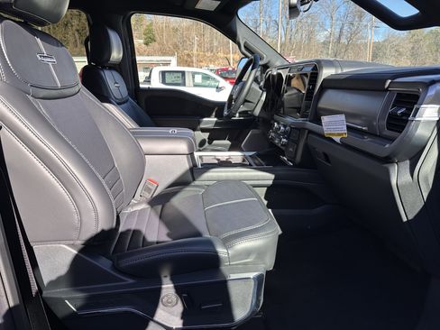 Used 2025 Ford F250 Platinum w/ Tremor Off-Road Package image 15