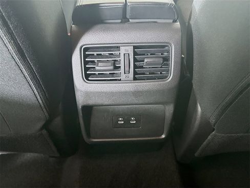 Used 2024 Nissan Rogue SV image 21