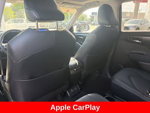 Used 2023 Toyota Highlander Limited AWD/4WD image 16