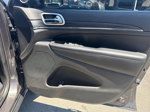 Used 2019 Jeep Grand Cherokee Limited w/ Luxury Group II AWD/4WD image 21