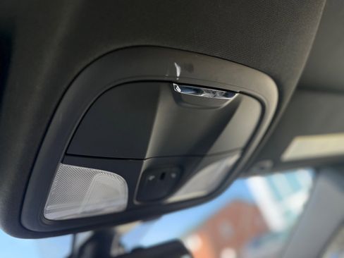 Used 2015 Chrysler 200 S w/ Navigation & Sound Group I image 20