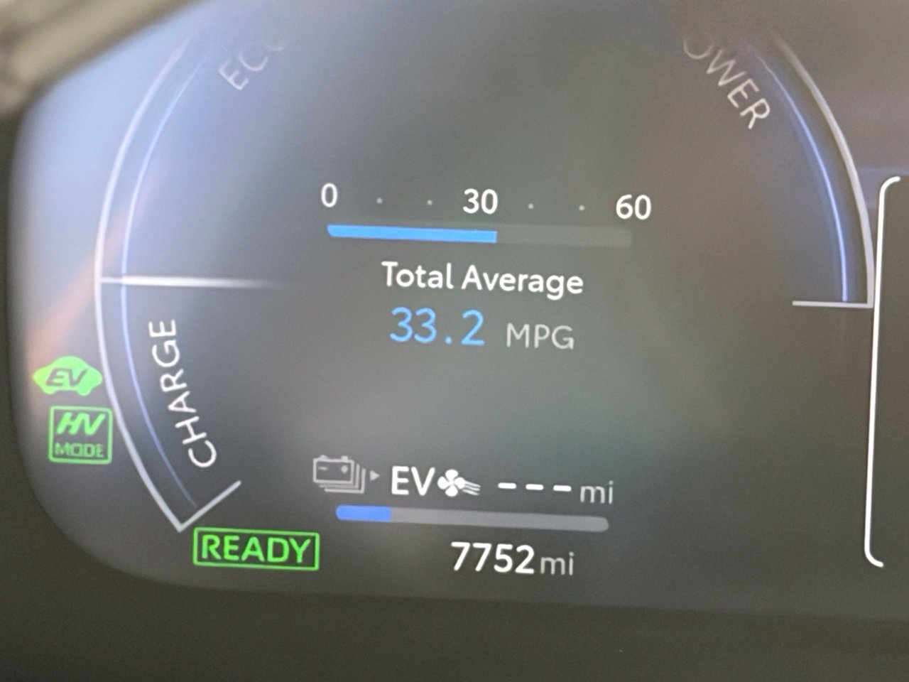 Used 2025 Toyota RAV4 XSE w/ Weather Package AWD/4WD image 12