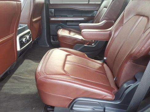 Used 2024 Ford Expedition Limited image 26