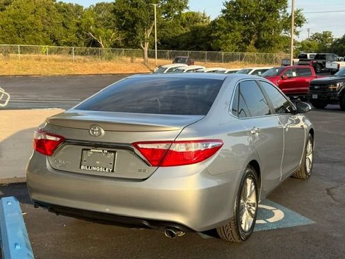 Used 2016 Toyota Camry SE FWD image 3