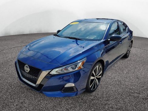 Used 2019 Nissan Altima 2.5 SR w/ SR Premium Package image 3
