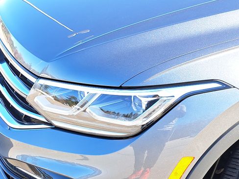 Certified 2024 Volkswagen Tiguan SEL R-Line image 30