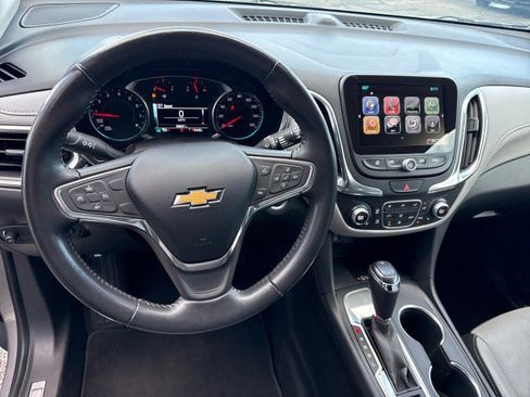 Used 2018 Chevrolet Equinox Premier FWD image 18