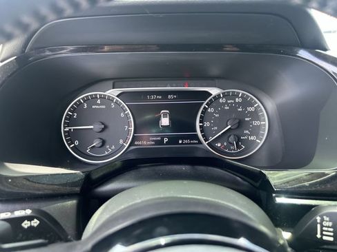 Certified 2022 Nissan Pathfinder SV FWD image 21