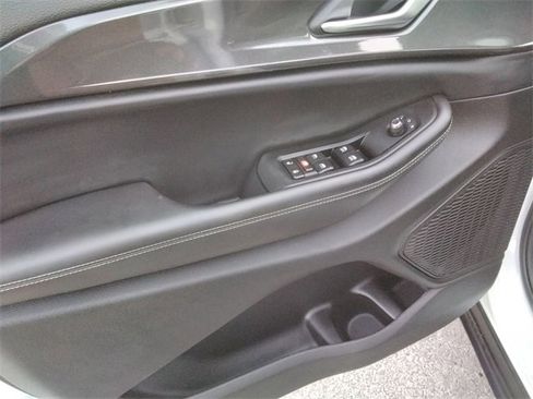 Used 2023 Jeep Grand Cherokee L Laredo image 30