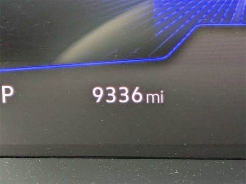 Certified 2025 Volkswagen Jetta S image 38