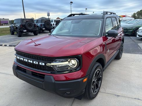 New 2025 Ford Bronco Sport Outer Banks w/ Outer Banks Tech Package+ image 7