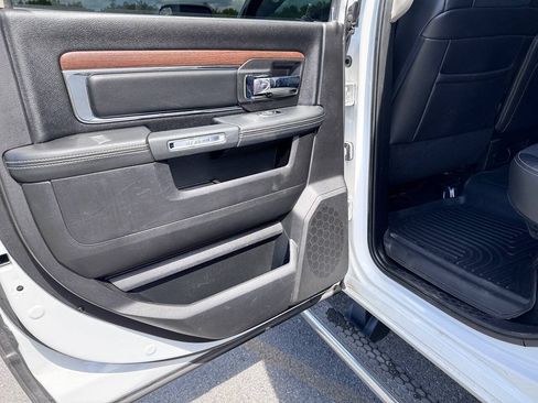Used 2016 RAM 2500 Laramie w/ Convenience Group AWD/4WD image 5