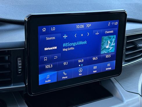 Certified 2022 Ford Explorer XLT w/ Equipment Group 202A image 18