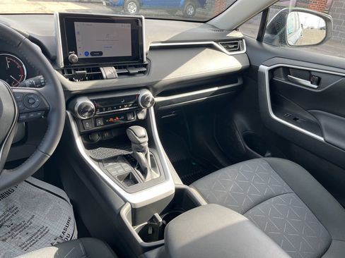 Used 2025 Toyota RAV4 XLE w/ Convenience Package image 34