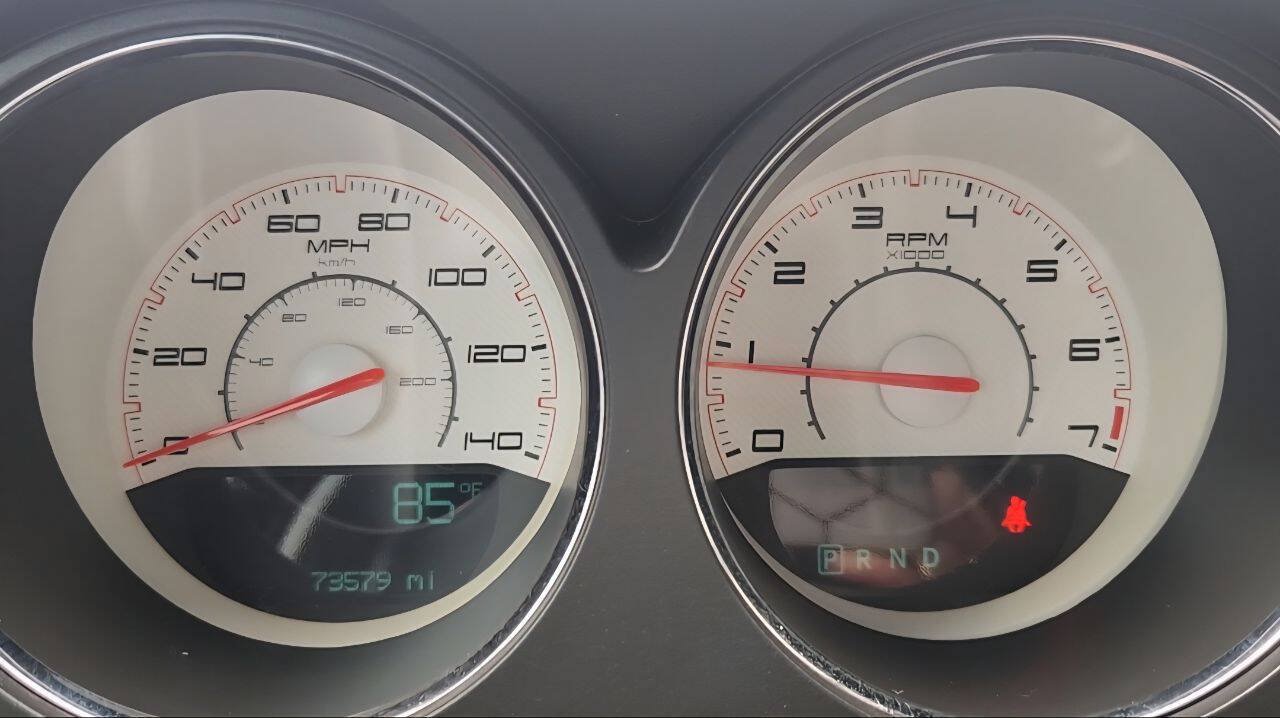 Used 2011 Dodge Challenger RWD image 19