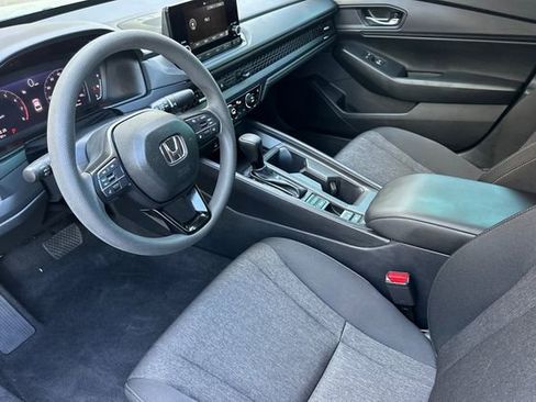 Used 2025 Honda Accord SE image 7