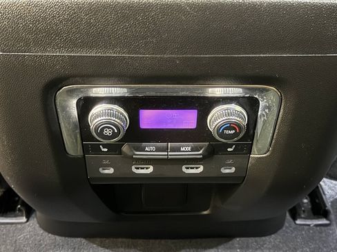 Used 2023 GMC Yukon Denali Ultimate AWD/4WD image 29