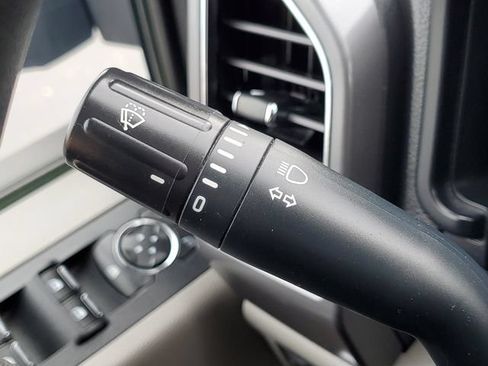 Used 2019 Ford F150 XLT AWD/4WD image 17