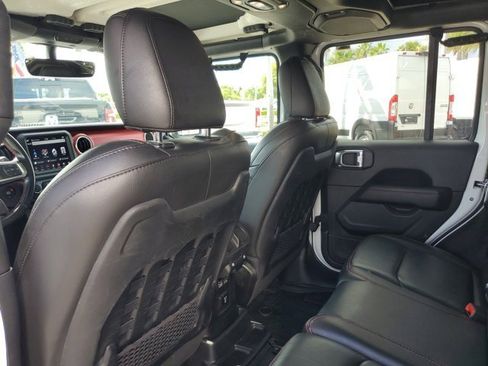 Used 2021 Jeep Wrangler Unlimited Rubicon image 17
