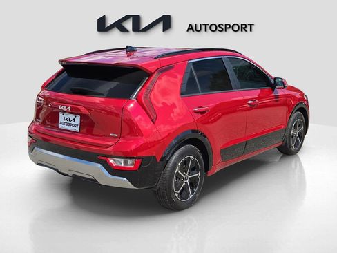 New 2025 Kia Niro SX image 8