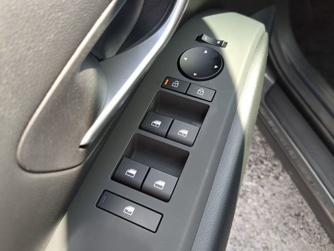 Used 2026 Hyundai Tucson SEL FWD image 17